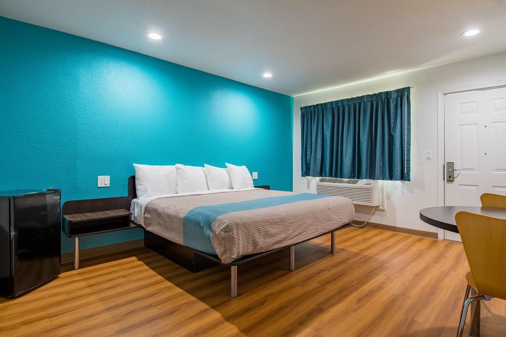 Motel 6-San Bernardino, Ca - Downtown Eksteriør billede