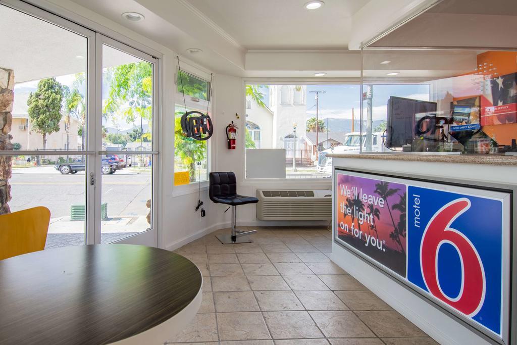 Motel 6-San Bernardino, Ca - Downtown Eksteriør billede