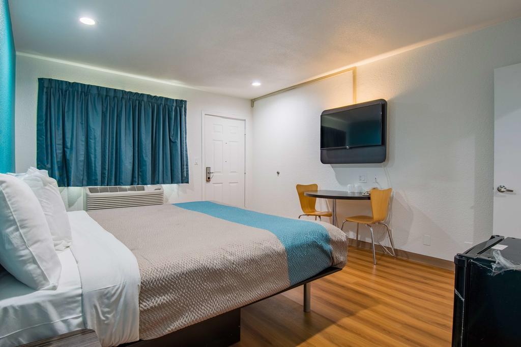 Motel 6-San Bernardino, Ca - Downtown Eksteriør billede
