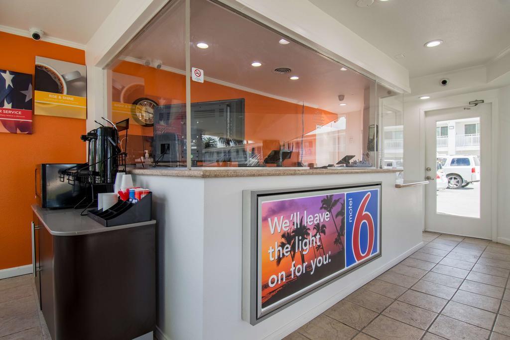 Motel 6-San Bernardino, Ca - Downtown Eksteriør billede